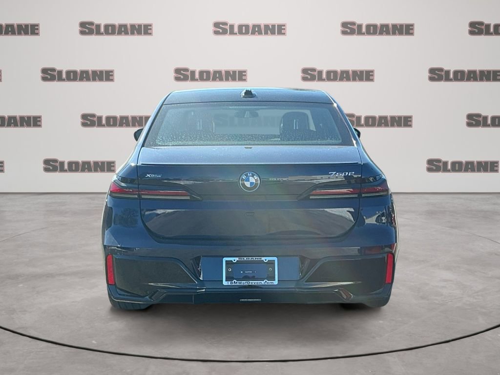 New 2026 BMW 750e xDrive w/ Premium Package image 4