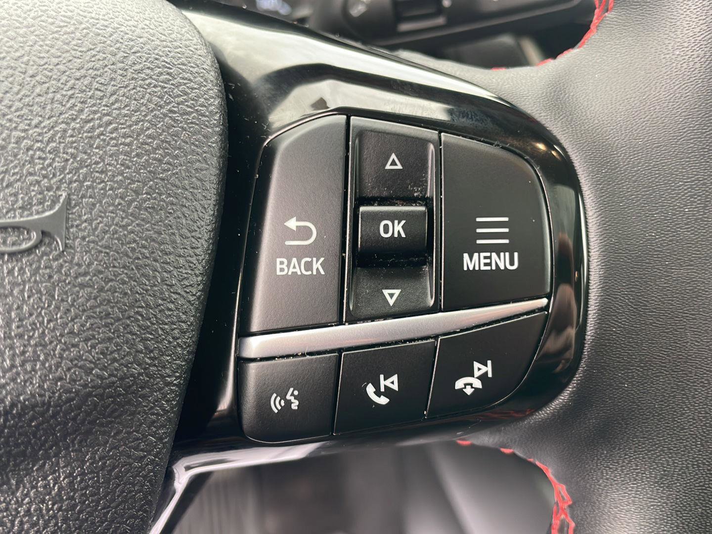 Used 2022 Ford Escape SEL w/ SEL Stealth AWD Package image 15