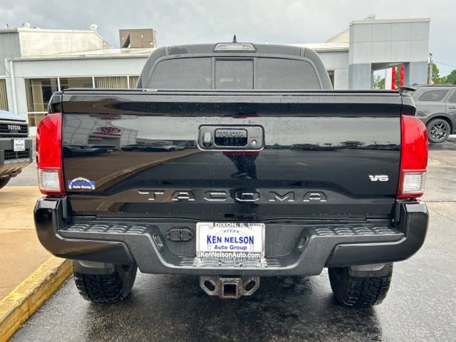 Used 2016 Toyota Tacoma TRD Sport w/ Towing Package AWD/4WD image 8