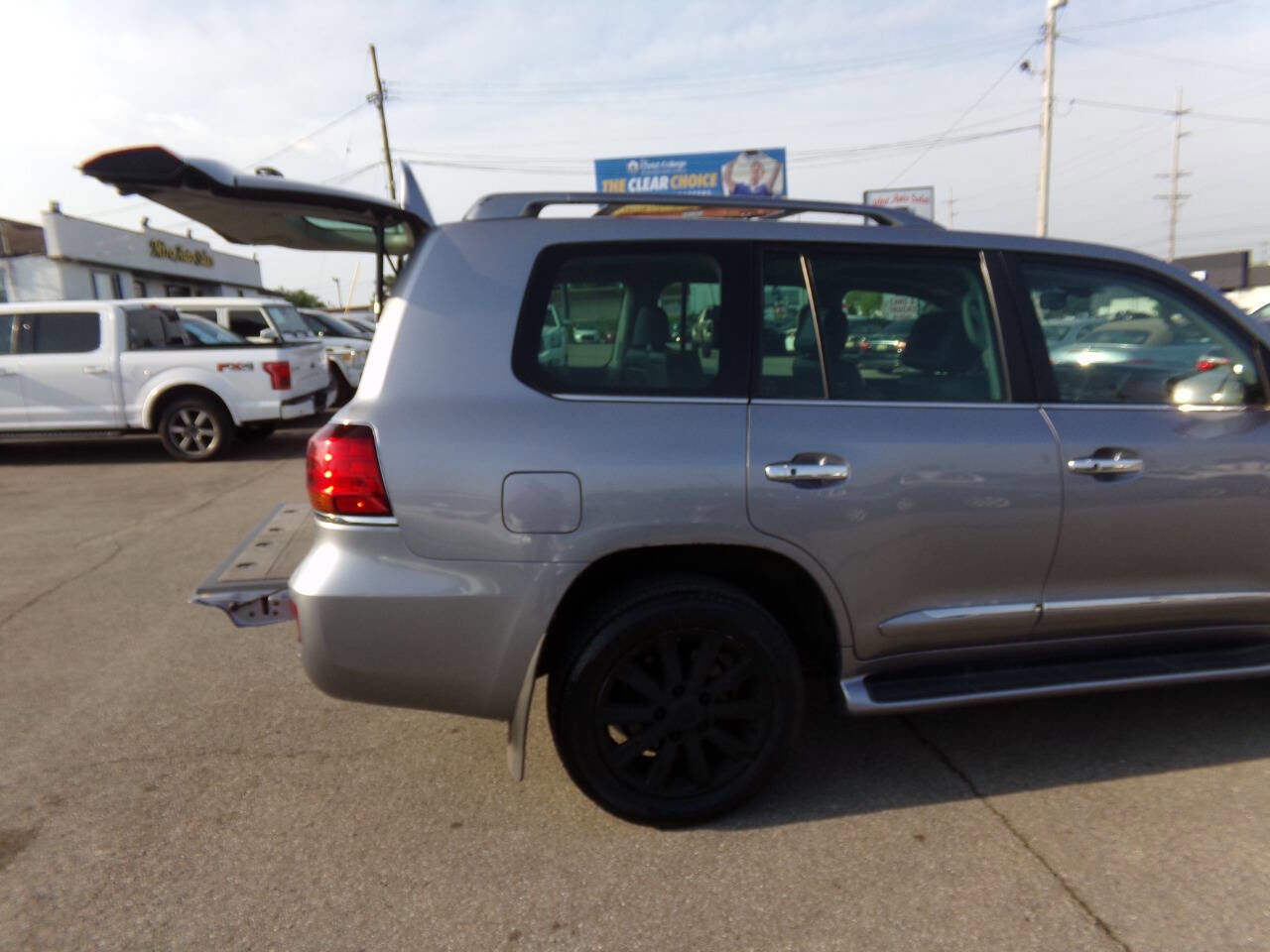 Used 2008 Lexus LX 570 4WD image 56