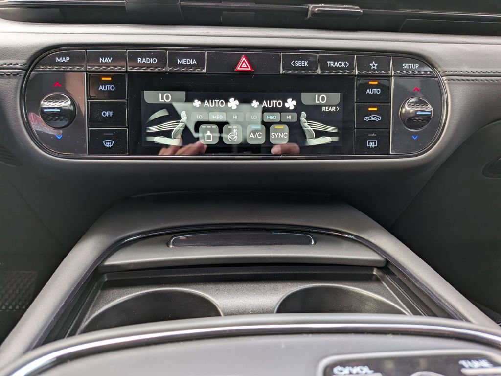 New 2026 Genesis G90 3.5T Prestige image 22