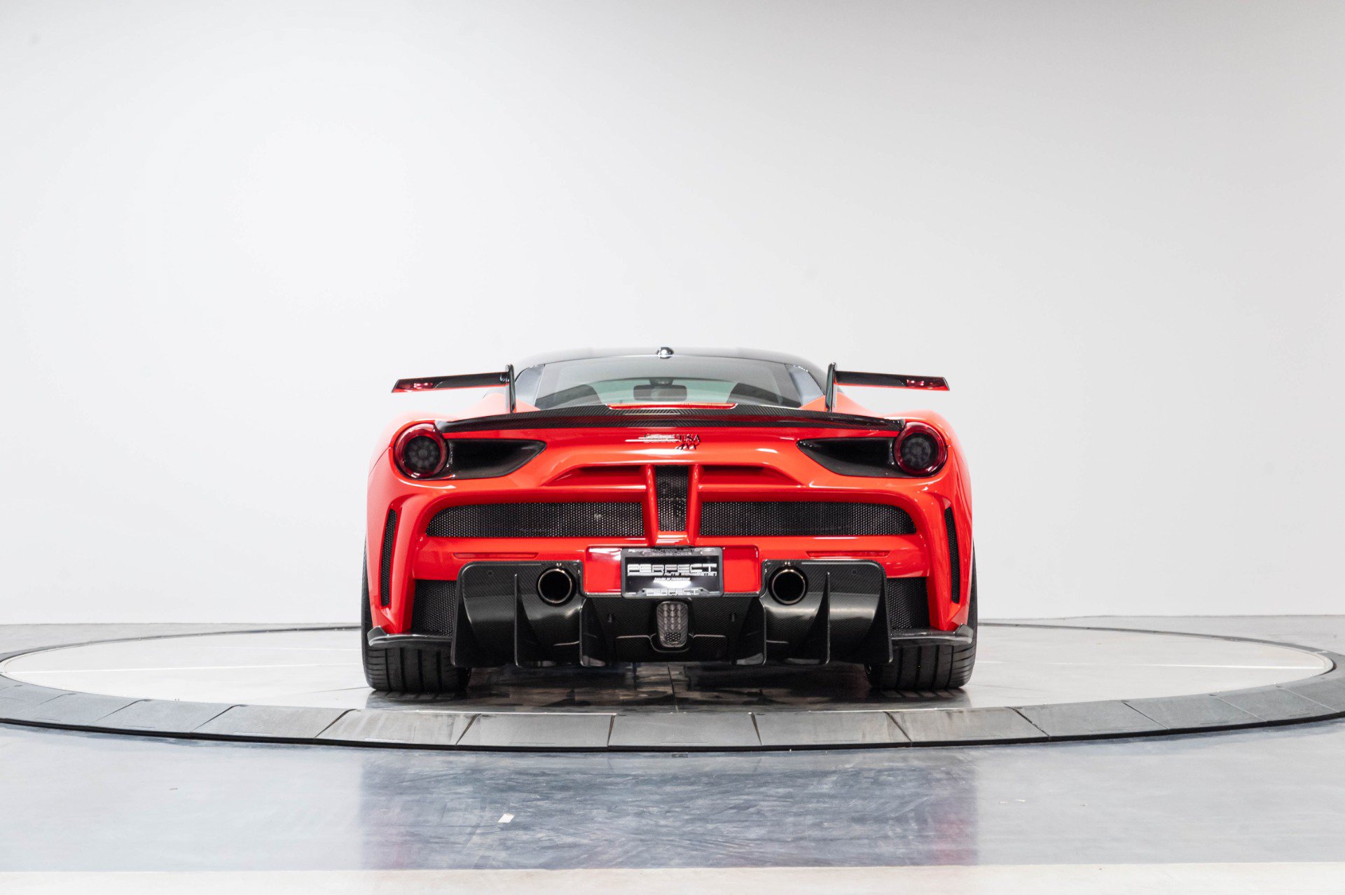 Used 2016 Ferrari 488 GTB RWD image 61