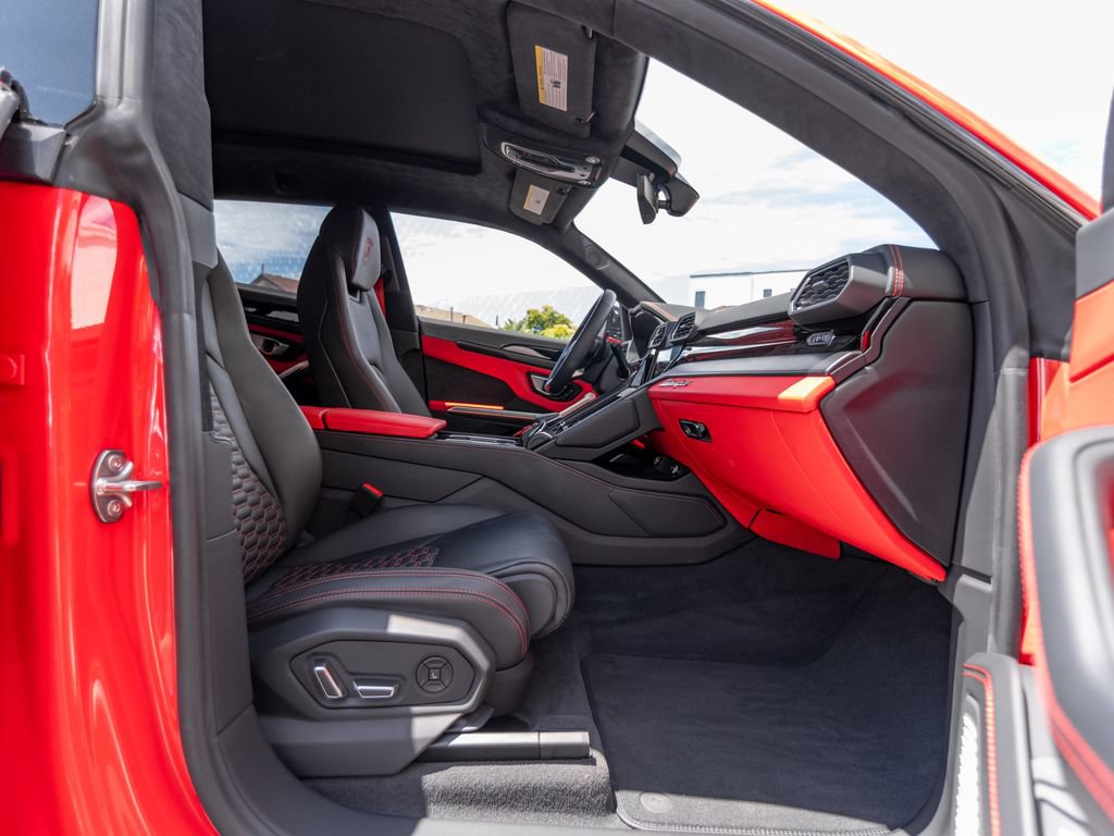Used 2022 Lamborghini Urus AWD/4WD image 8