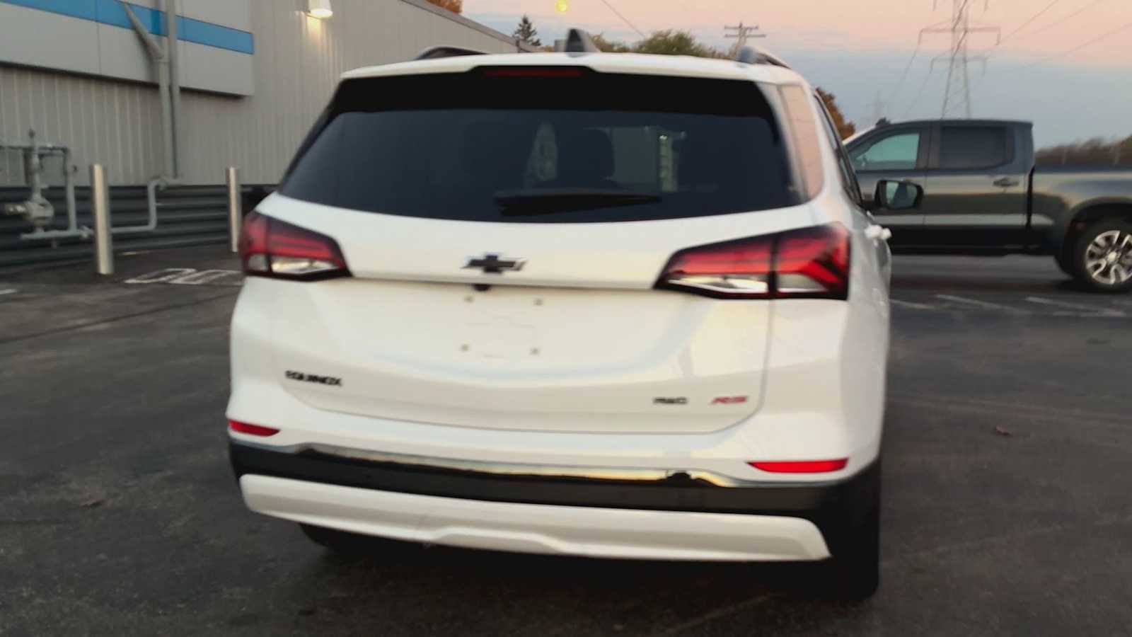 Certified 2022 Chevrolet Equinox RS w/ RS Leather Package image 3