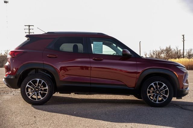 Used 2025 Chevrolet TrailBlazer LT image 4