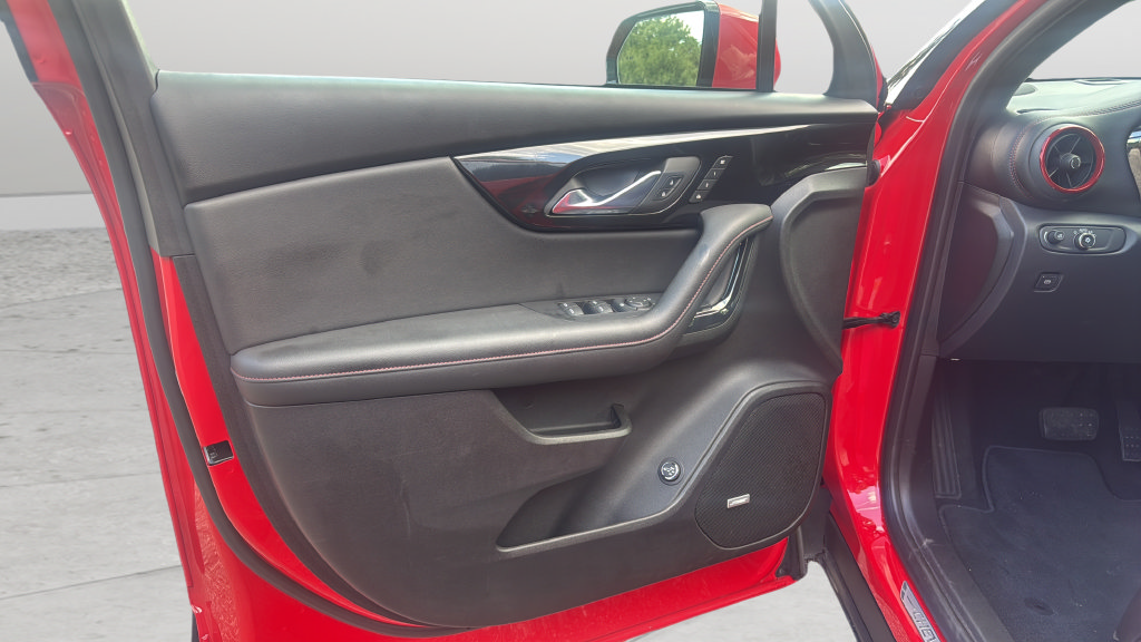 Certified 2023 Chevrolet Blazer RS w/ Driver Confidence II Package FWD image 11