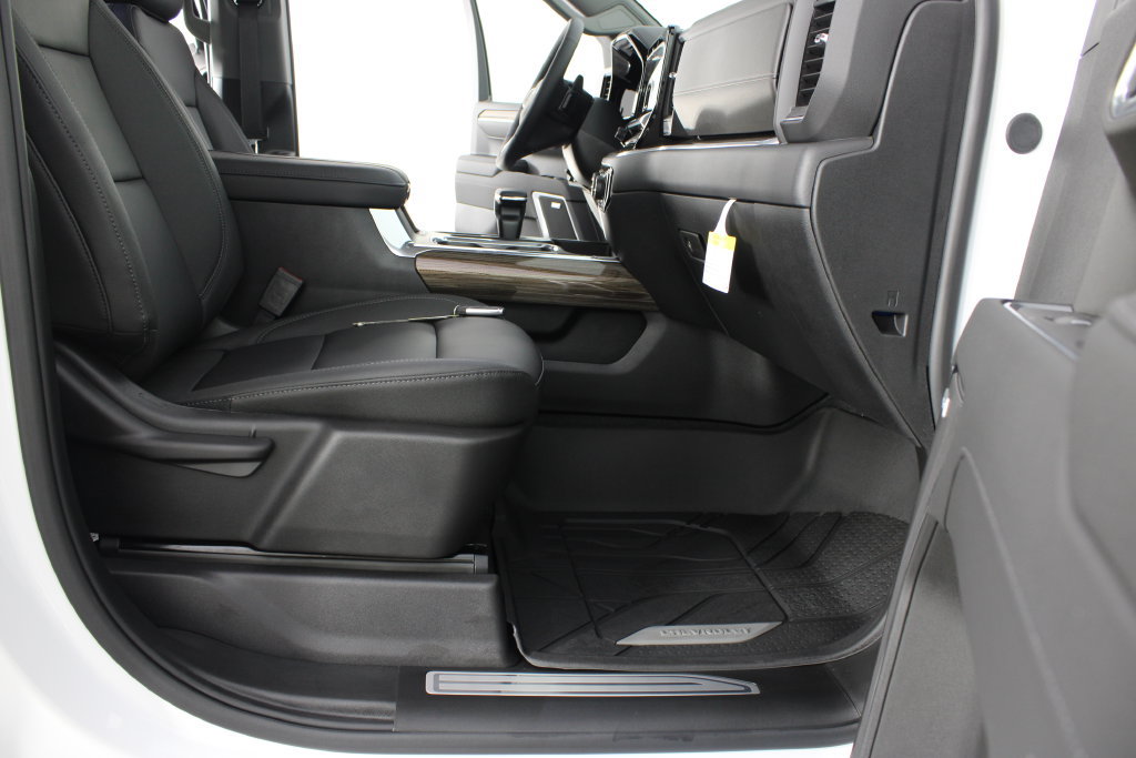 New 2026 Chevrolet Silverado 1500 RST w/ Redline Edition AWD/4WD image 21