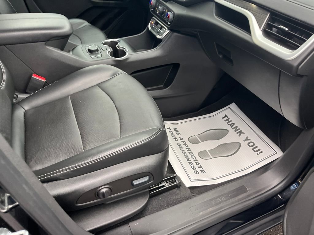 Used 2024 GMC Terrain SLT w/ Tech Package image 34