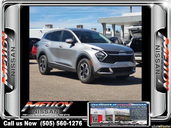 Used 2023 Kia Sportage LX image 3