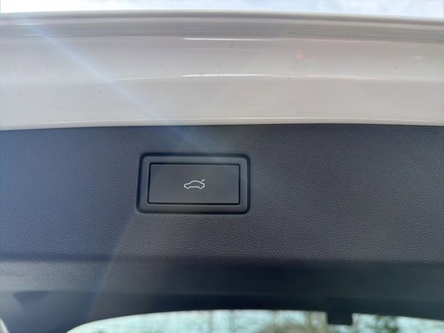 New 2026 Volkswagen Tiguan SE image 22