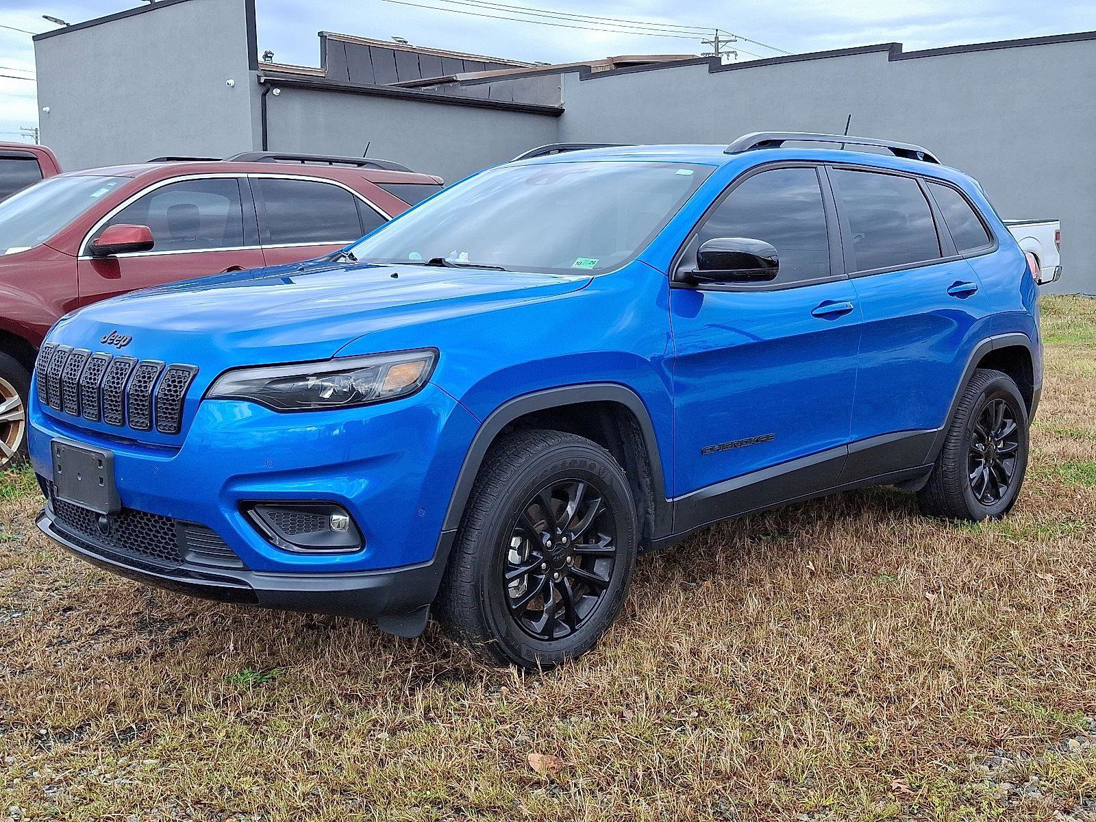 Used 2023 Jeep Cherokee Altitude Lux