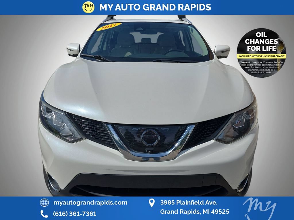 Used 2017 Nissan Rogue Sport SL w/ SL Premium Package AWD/4WD video 2
