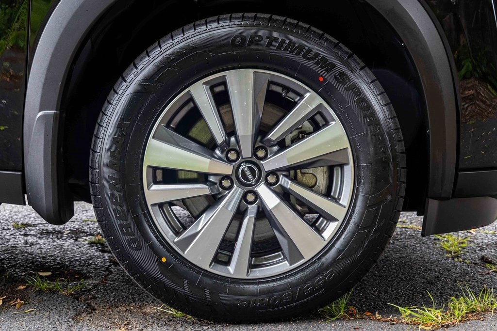 Certified 2024 Nissan Pathfinder SL image 27