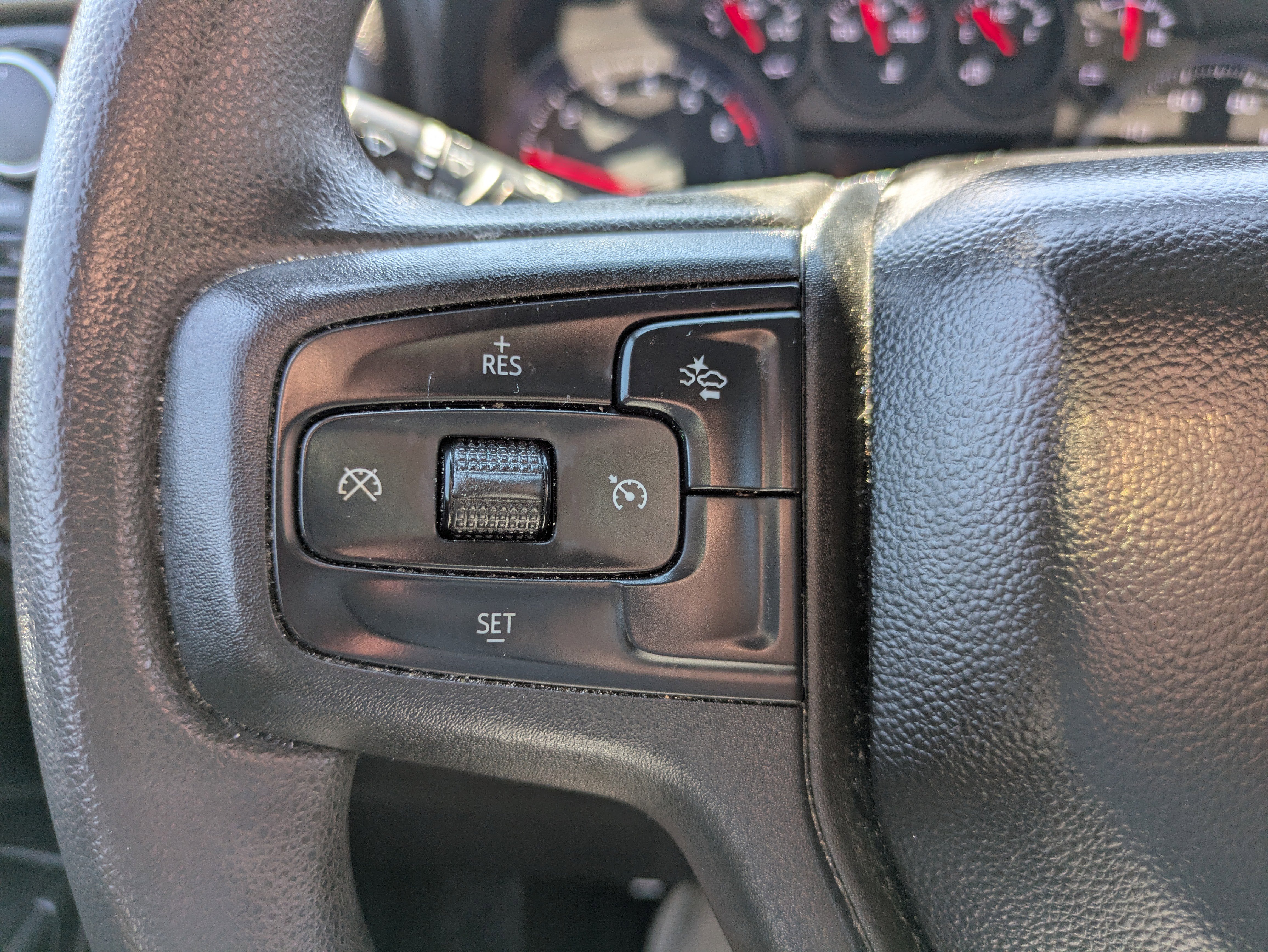 Used 2023 Chevrolet Silverado 1500 Custom image 21