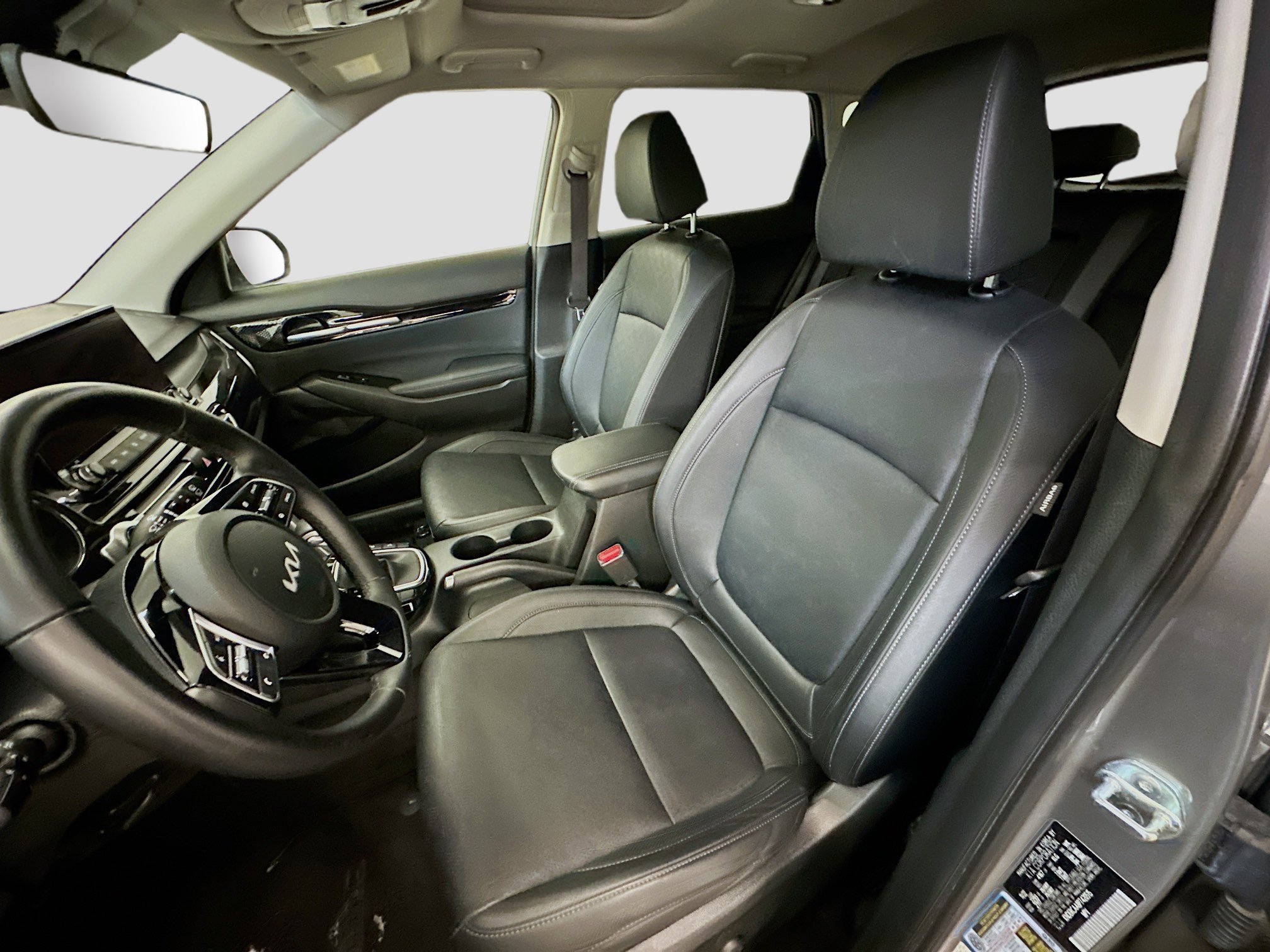 Used 2023 Kia Seltos EX image 13