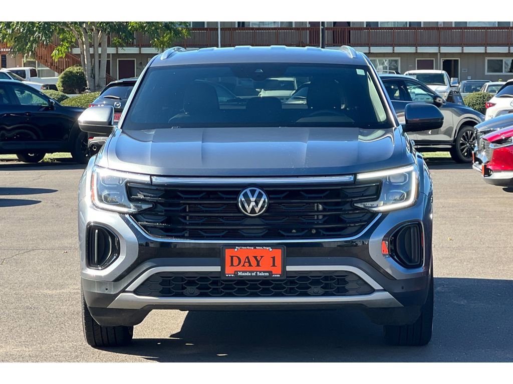 Used 2024 Volkswagen Atlas Cross Sport SE image 11