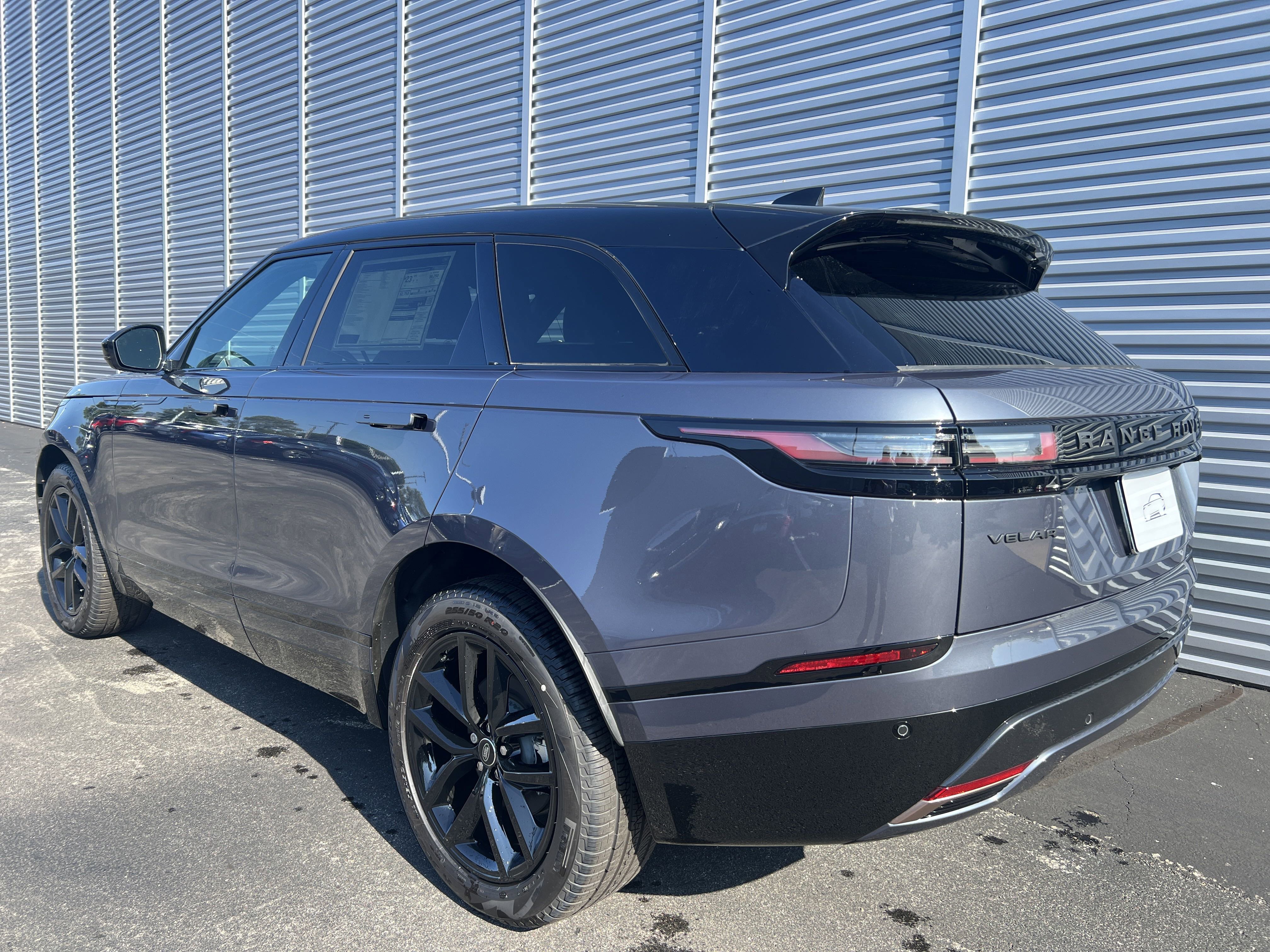 New 2025 Land Rover Range Rover Velar Dynamic SE image 3