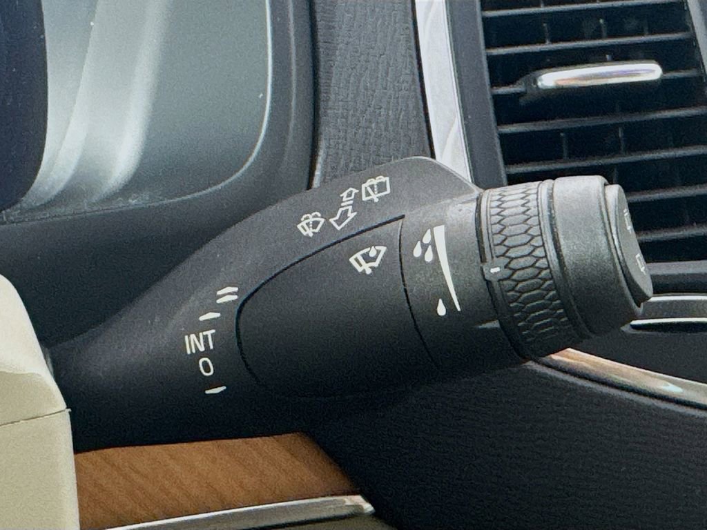 Used 2021 Volvo XC90 T6 Momentum image 14