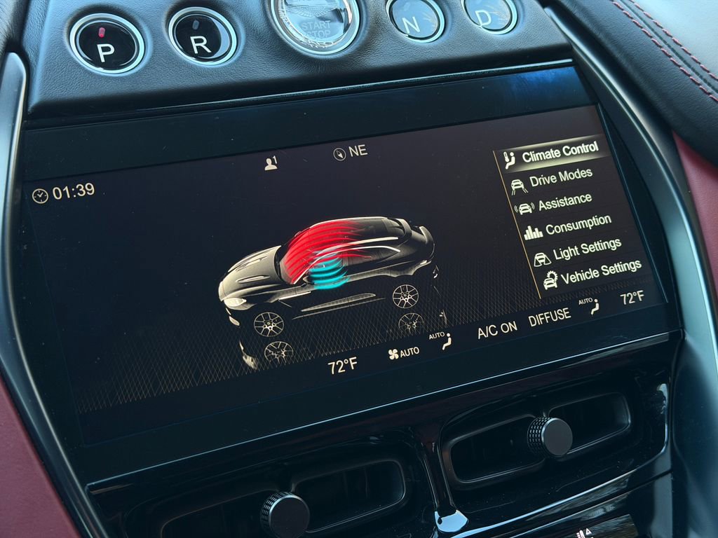 Used 2021 Aston Martin DBX image 32