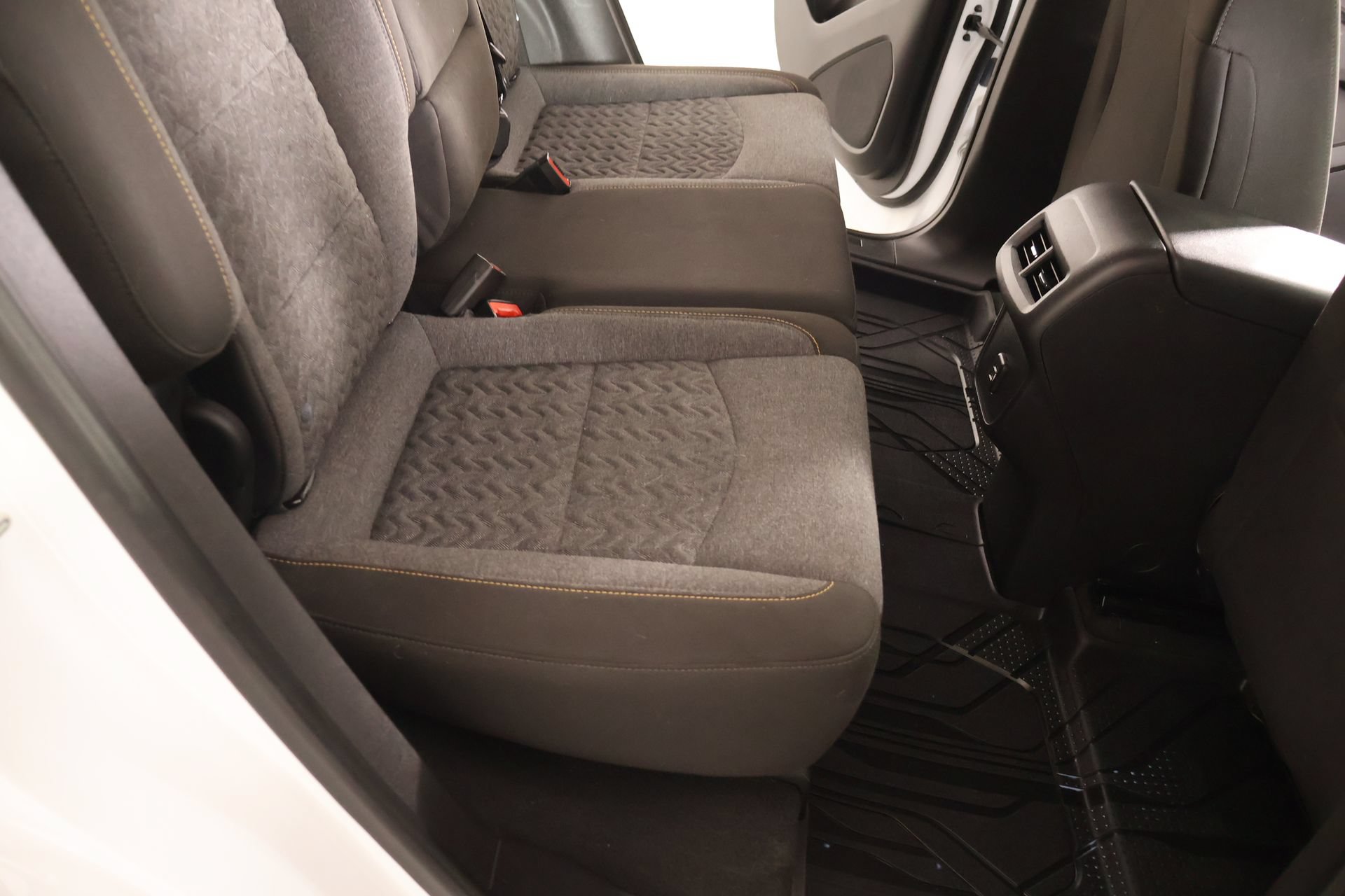 Used 2023 Chevrolet Equinox LT FWD image 14