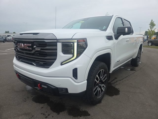 Used 2022 GMC Sierra 1500 AT4 w/ AT4 Premium Package AWD/4WD image 2