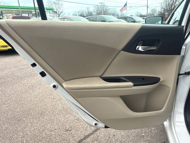 Used 2015 Honda Accord LX image 13