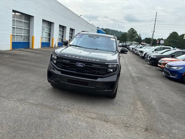 Used 2025 Ford Expedition Active AWD/4WD image 7