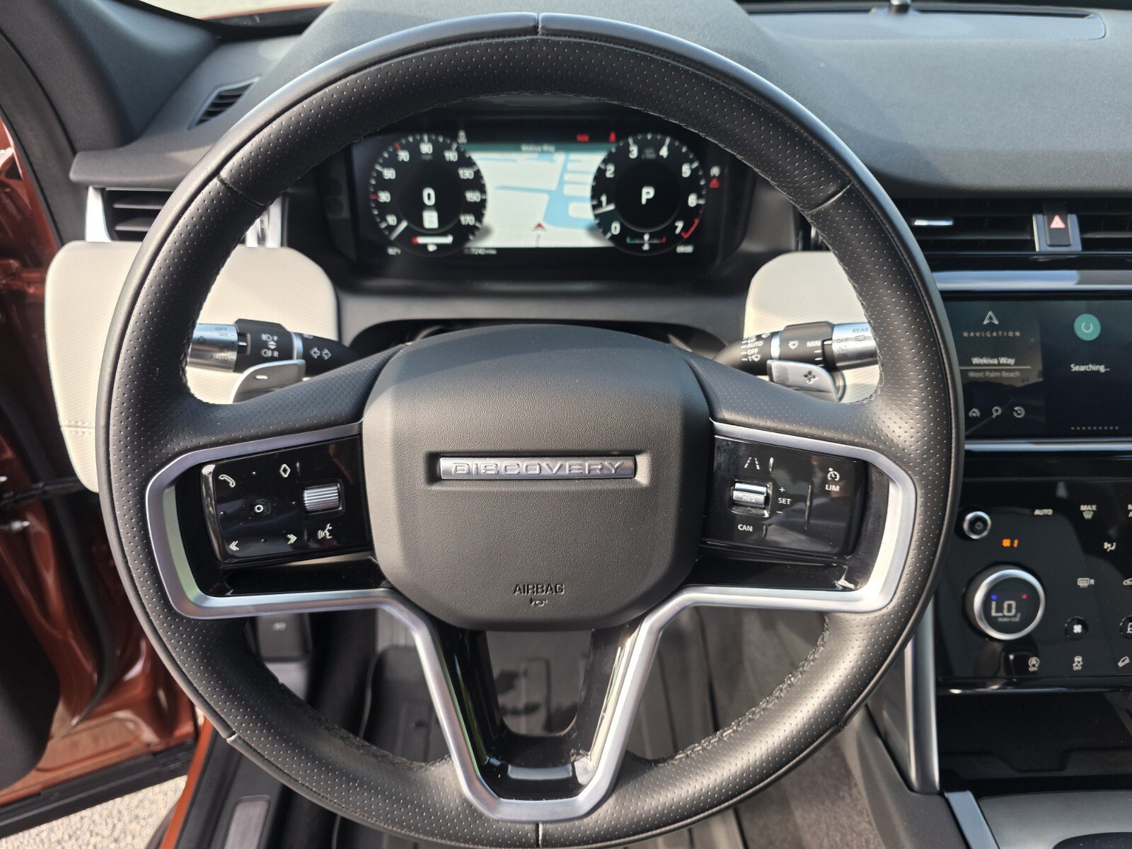 Certified 2022 Land Rover Discovery Sport SE R-Dynamic AWD/4WD image 15