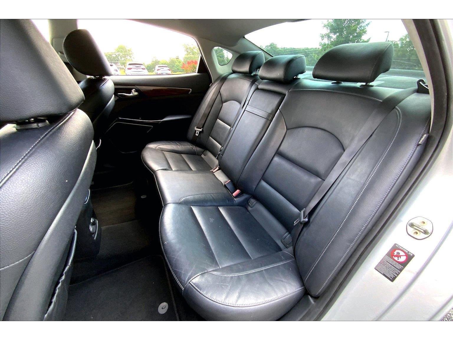 Used 2018 Kia Cadenza Premium w/ Luxury Package FWD image 22