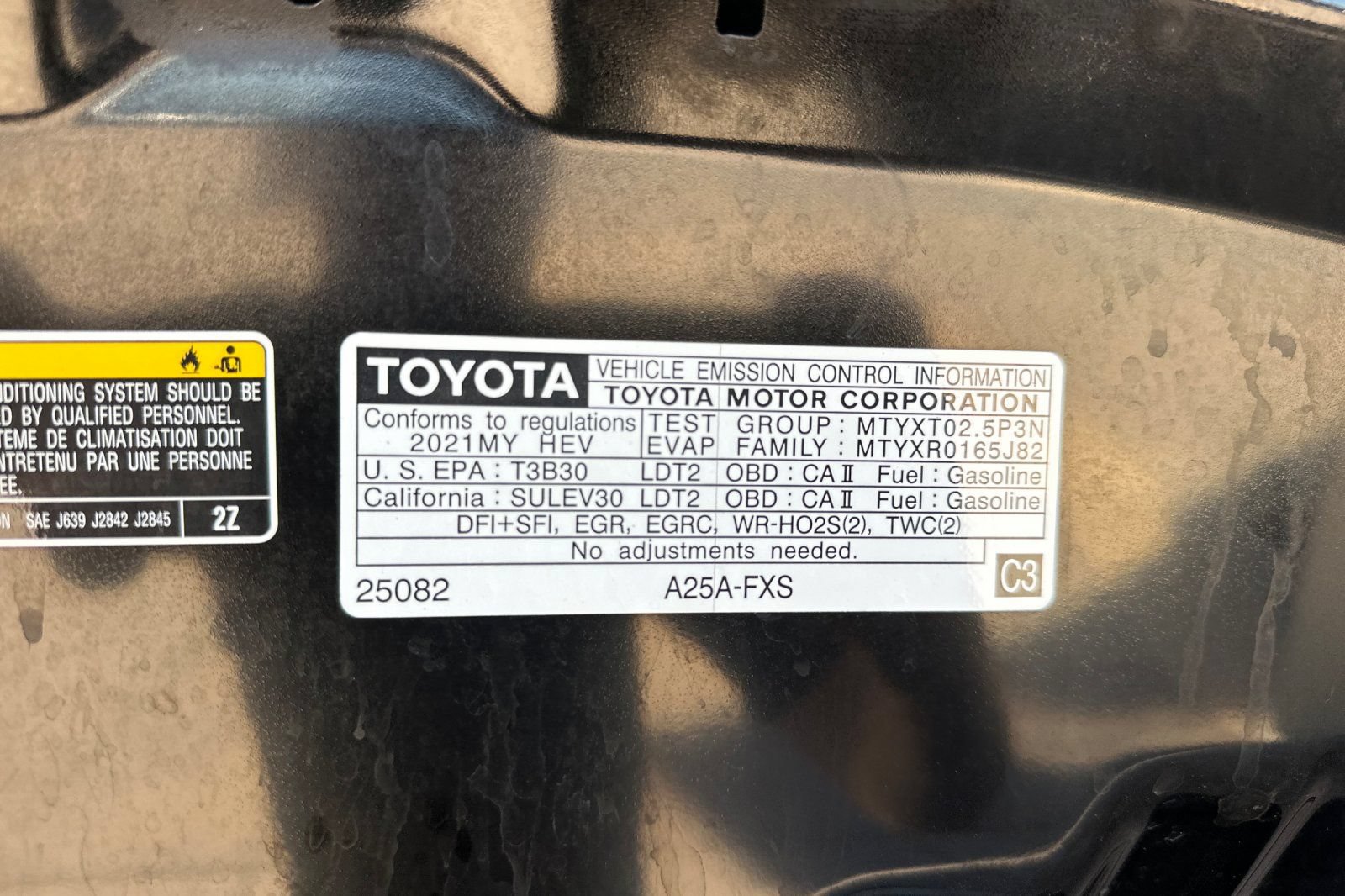 Certified 2021 Toyota Venza LE w/ Carpet Mat Package (TMS) AWD/4WD image 37