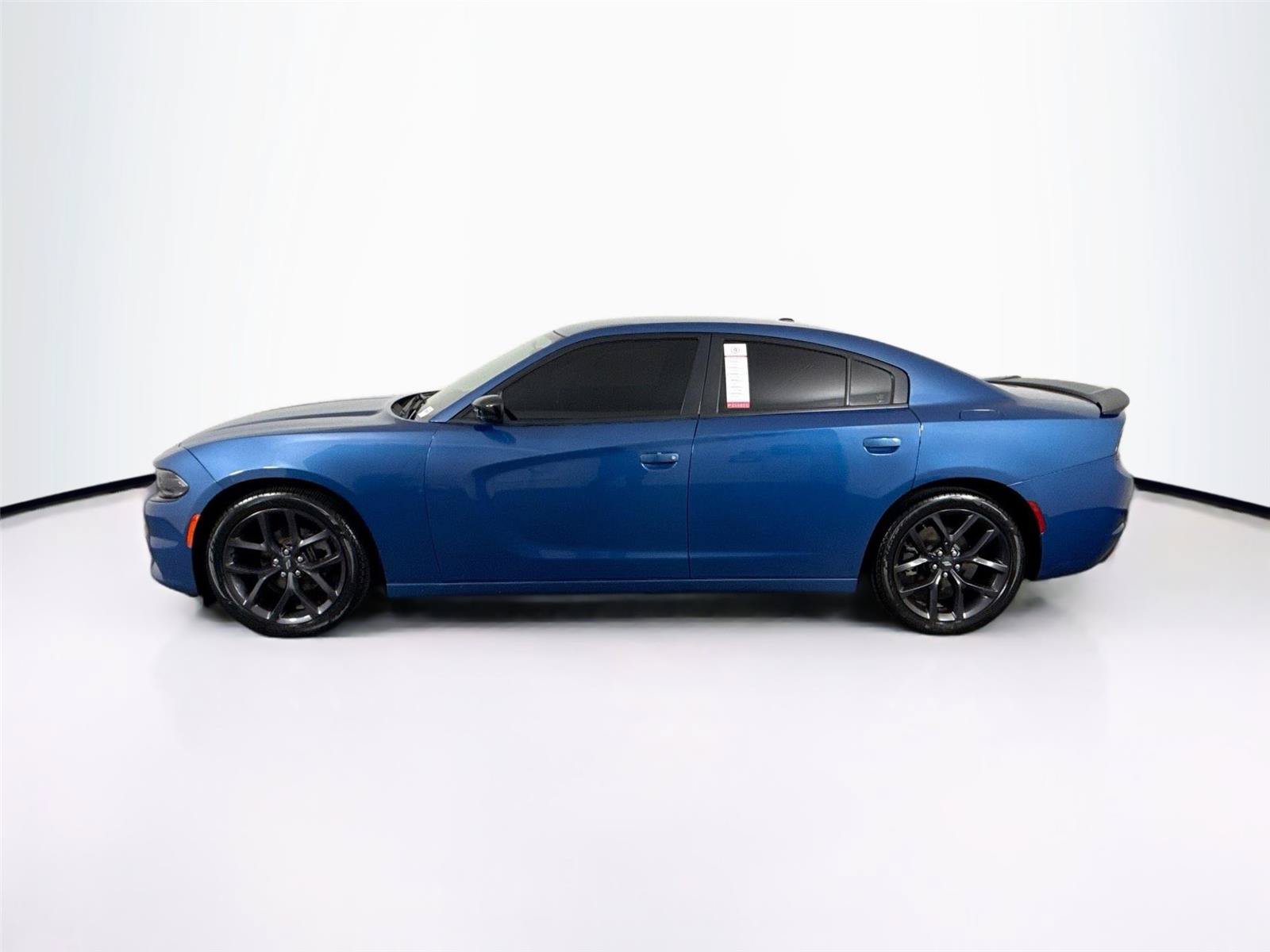Used 2021 Dodge Charger SXT w/ Blacktop Package RWD image 11