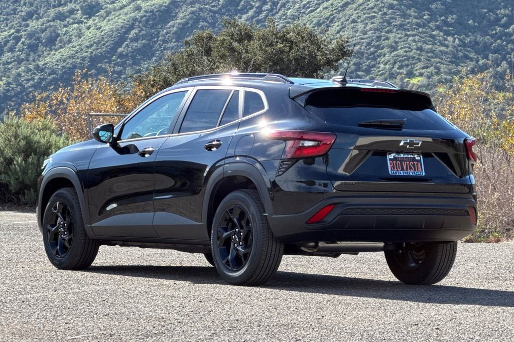 New 2026 Chevrolet Trax LT w/ Midnight Edition image 6