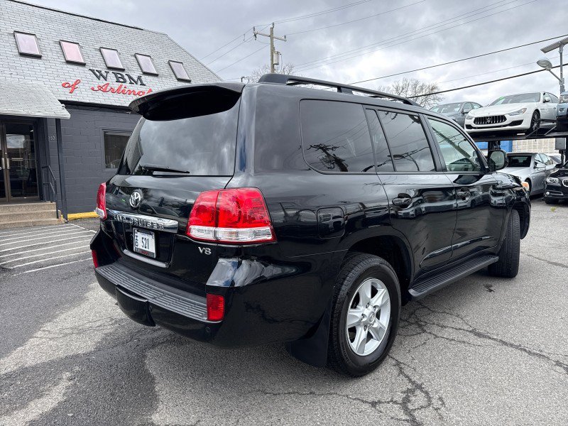 Used 2011 Toyota Land Cruiser w/ Upgrade Pkg AWD/4WD image 4