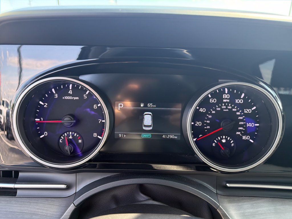 Certified 2023 Kia Carnival EX FWD image 15