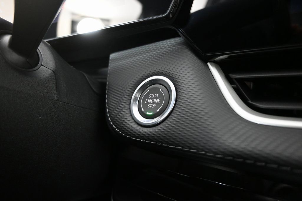 New 2026 Chevrolet Equinox LT w/ Convenience Package II image 32