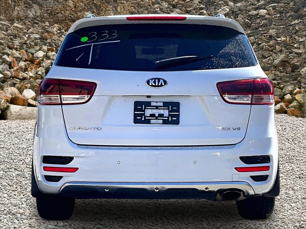 Used 2016 Kia Sorento SX image 4