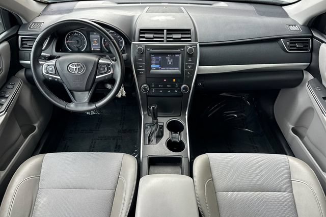 Used 2017 Toyota Camry SE FWD image 17