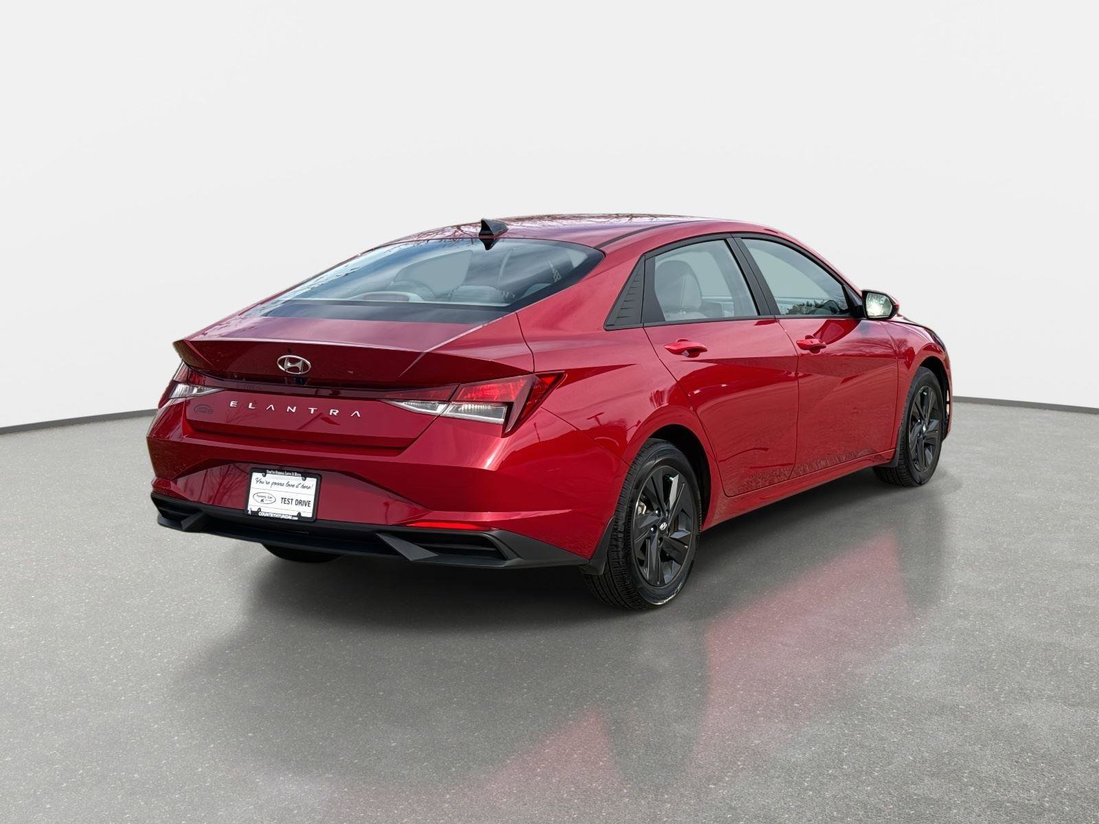 Certified 2023 Hyundai Elantra SEL image 5