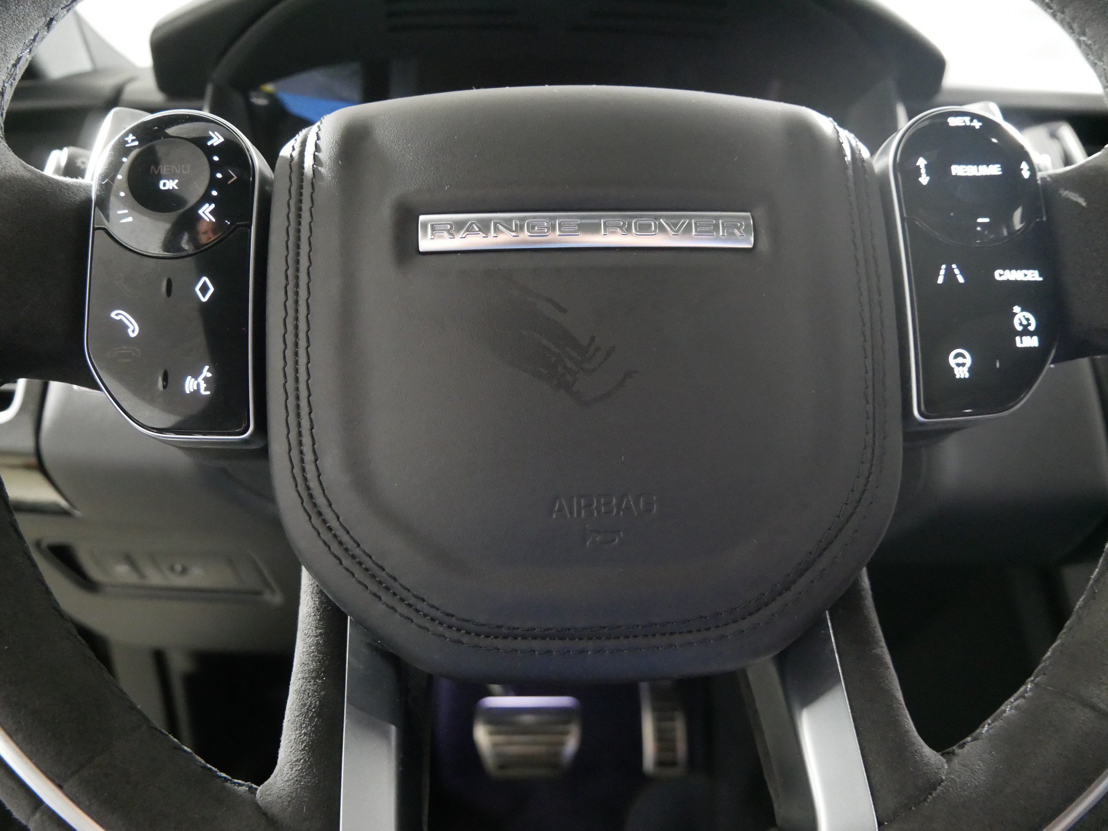 Used 2019 Land Rover Range Rover Sport HST AWD/4WD image 25