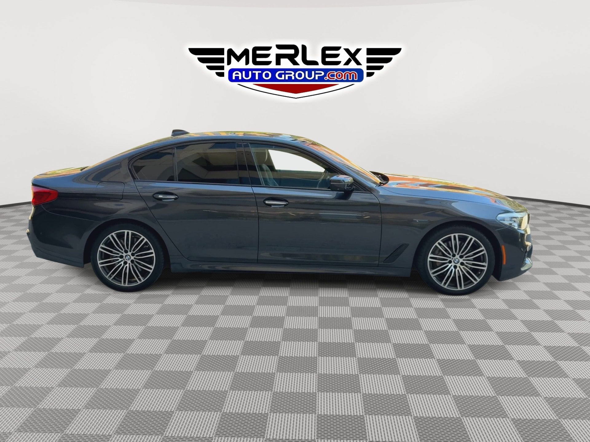 Used 2018 BMW 540i xDrive w/ M Sport Package AWD/4WD image 9