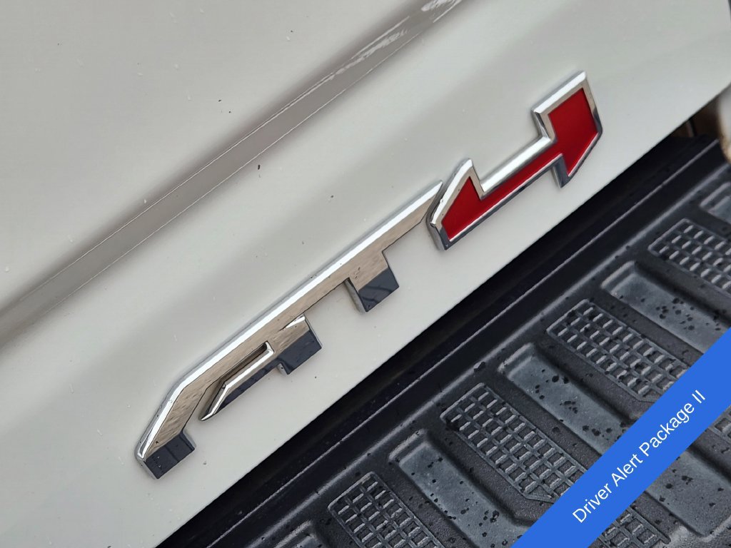 Used 2023 GMC Sierra 2500 AT4 w/ AT4 Preferred Package AWD/4WD image 6