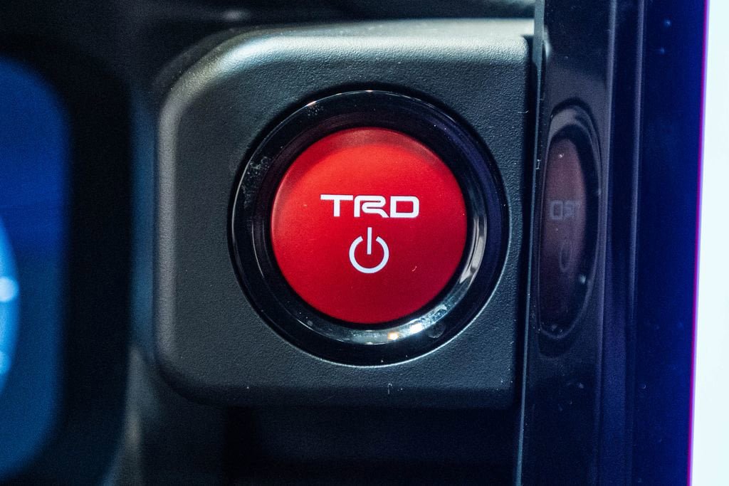 Used 2025 Toyota Tacoma TRD Off-Road w/ TRD Off Road Upgrade Package AWD/4WD image 34