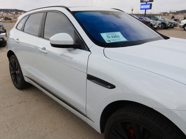 Used 2017 Jaguar F-PACE S image 10