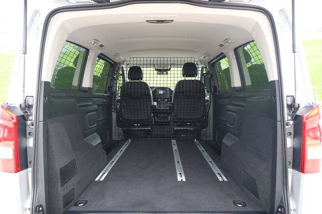 Used 2023 Mercedes-Benz Metris Passenger image 21