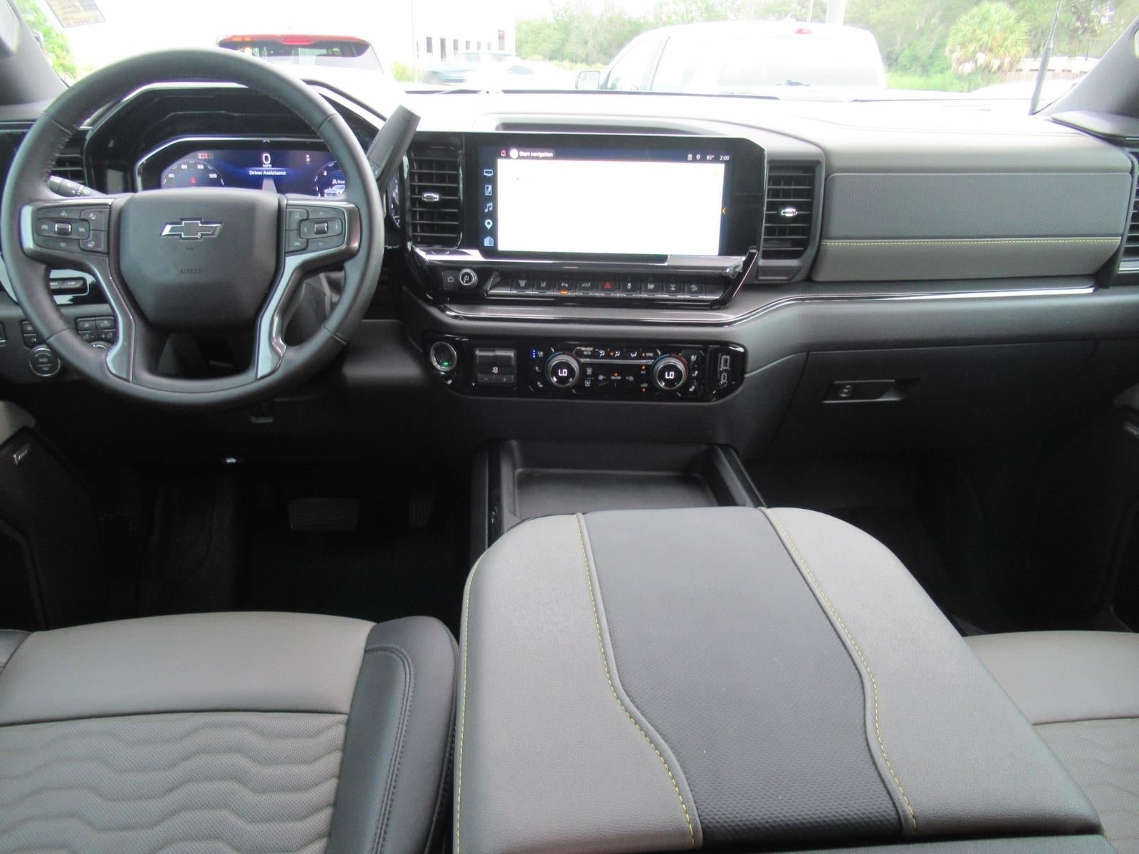 Used 2025 Chevrolet Silverado 2500 ZR2 w/ Technology Package AWD/4WD image 14