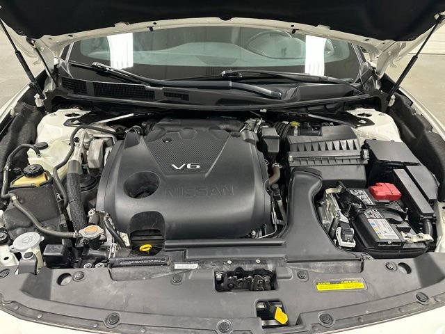 Used 2021 Nissan Maxima SR w/ Sport Mat Group FWD image 24