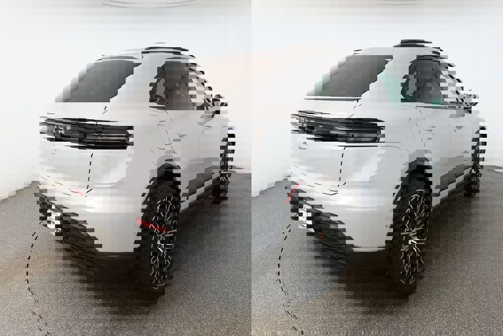 Used 2025 Porsche Macan Electric w/ Premium Package image 4