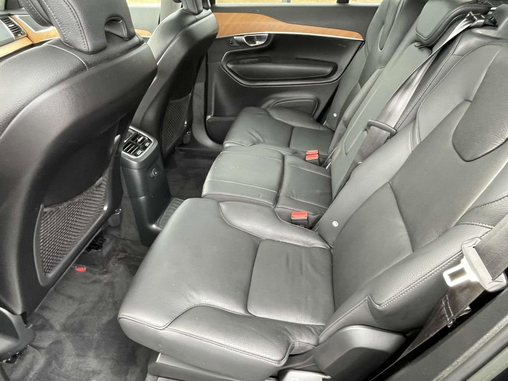 Used 2023 Volvo XC90 T8 Plus image 13