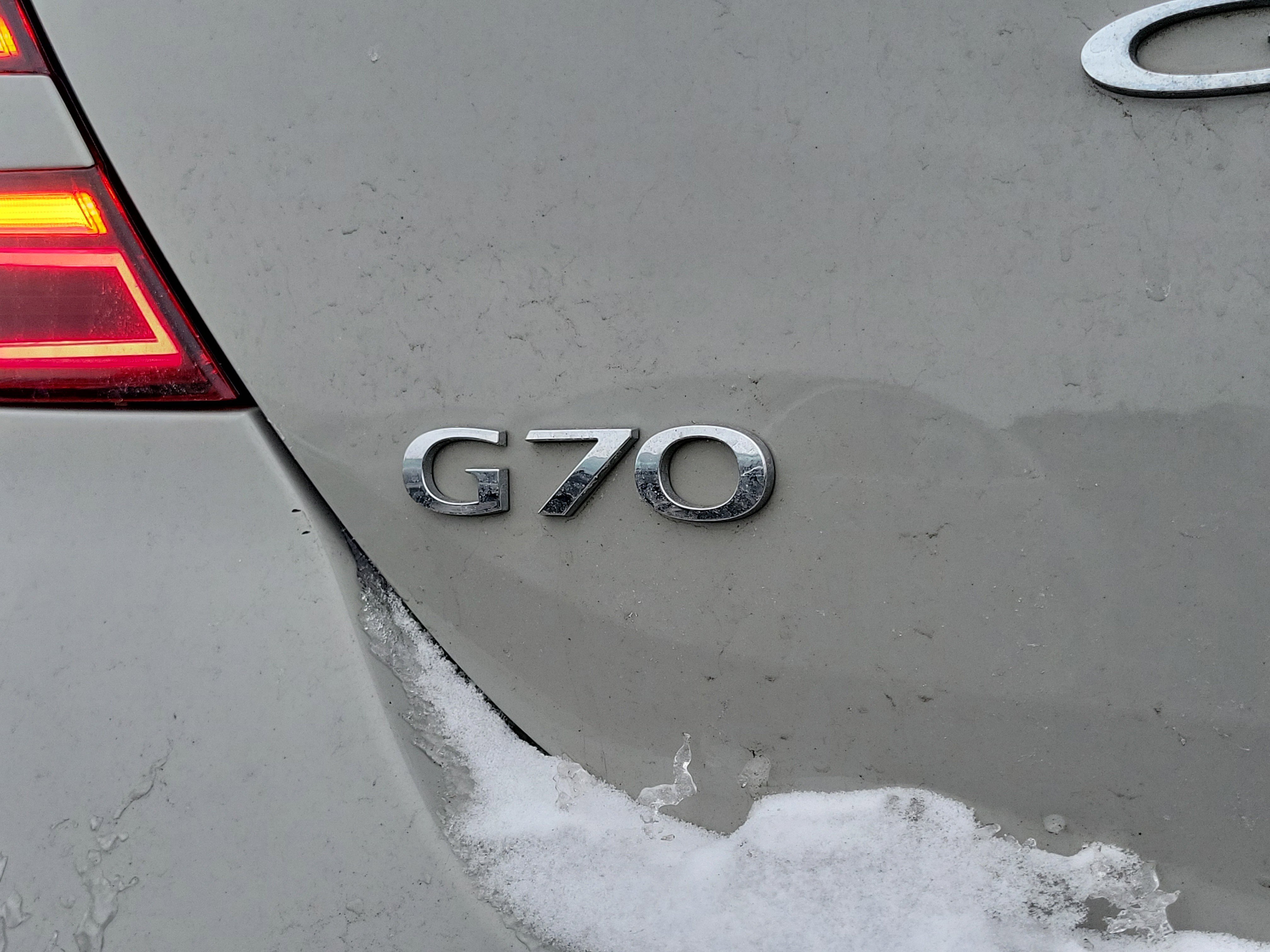Used 2024 Genesis G70 2.5T image 6