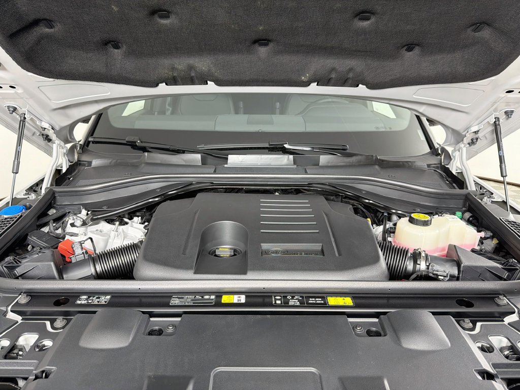 New 2027 Land Rover Range Rover Sport SE AWD/4WD image 31